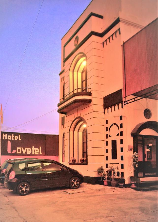 Hotel Reddoorz Near Jalan Sudirman Padang Extérieur photo