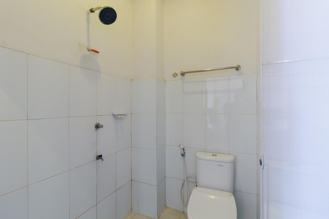 Hotel Reddoorz Near Jalan Sudirman Padang Extérieur photo